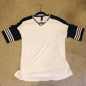 Adidas T-shirt